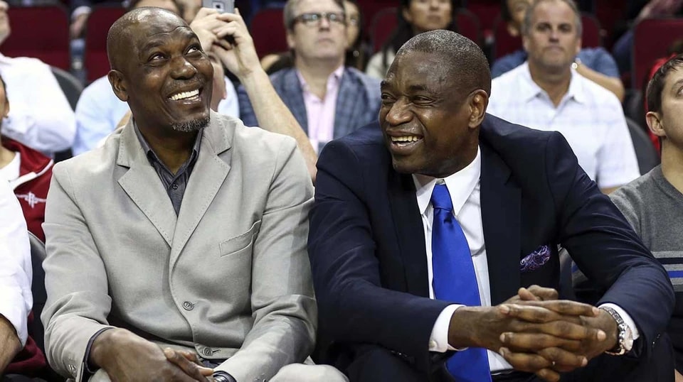 英尺, 在四年里拉