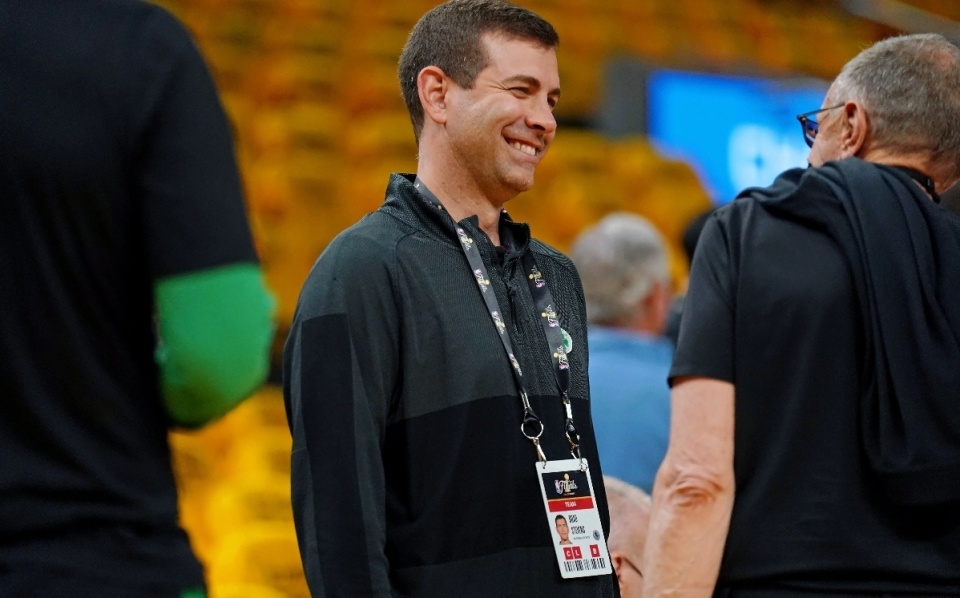 WwAA, 过去这段时, 易尼昂为绿