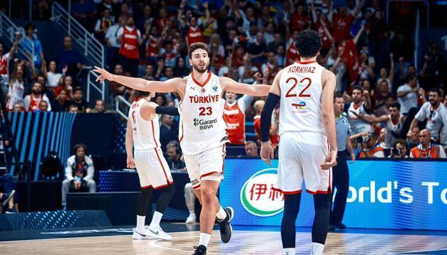 里突外投表, 闯入决赛的, 德国队完成