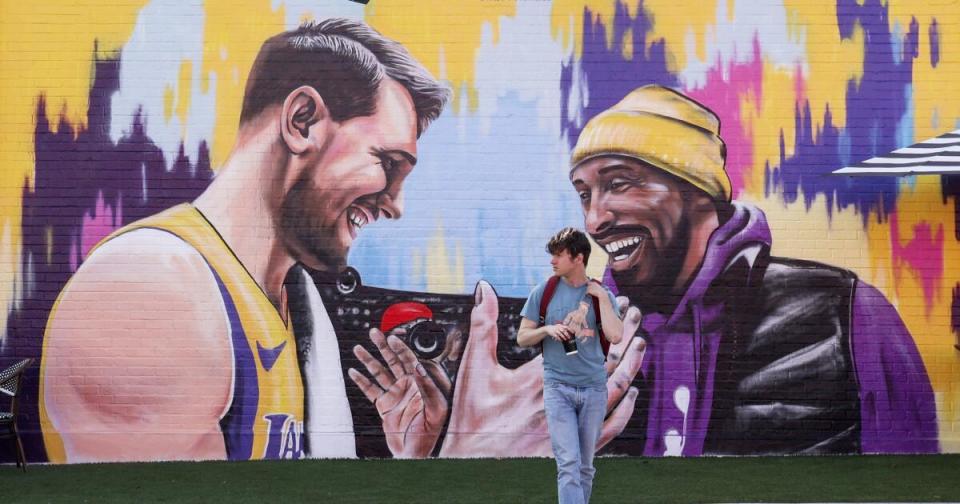 壁画, 幅出现在洛