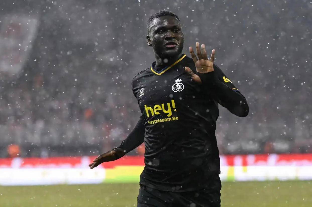 外受伤, 如今坐镇后